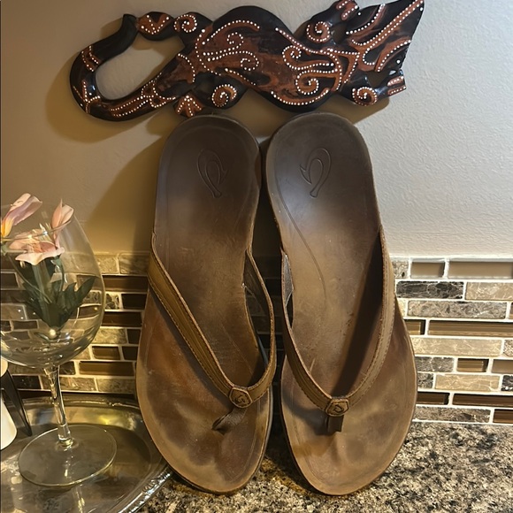 OluKai Aukai Sandals. - Picture 1 of 5